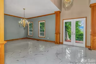 287 Shady Creek Ln, Hendersonville, NC 28739 - Photo 8