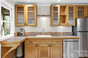49 Plymouth Cir, Asheville, NC 28803 - Photo 18