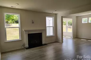 165 Winterberry St, Mooresville, NC 28117 - Photo 4