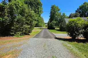 222 Carrie Dr, Oakboro, NC 28129 - Photo 16