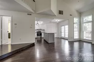 9235 N Vicksburg Park Ct, Charlotte, NC 28210 - Photo 4