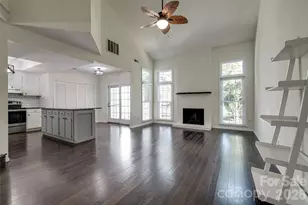 9235 N Vicksburg Park Ct, Charlotte, NC 28210 - Photo 2