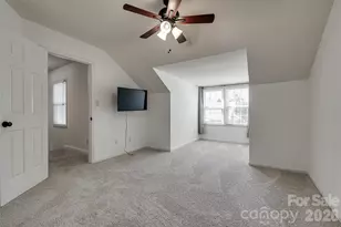 9235 N Vicksburg Park Ct, Charlotte, NC 28210 - Photo 24