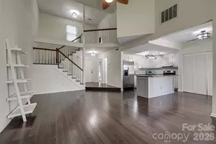 9235 N Vicksburg Park Ct, Charlotte, NC 28210 - Photo 2