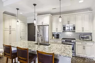 222 S Caldwell St, Charlotte, NC 28202 - Photo 6
