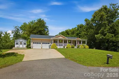1404 Castle Court, Lenoir, NC 28645 - Photo 2