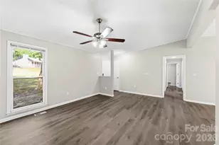 8200 Chrisbry Ln, Charlotte, NC 28215 - Photo 18