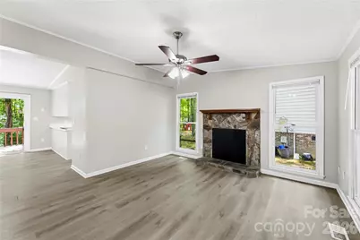 8200 Chrisbry Lane, Charlotte, NC 28215 - Photo 28
