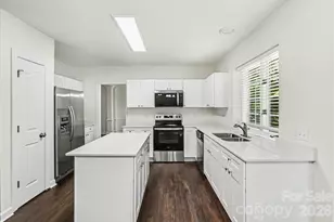 5802 Swanston Dr, Charlotte, NC 28269 - Photo 8