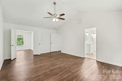 5802 Swanston Drive, Charlotte, NC 28269 - Photo 10