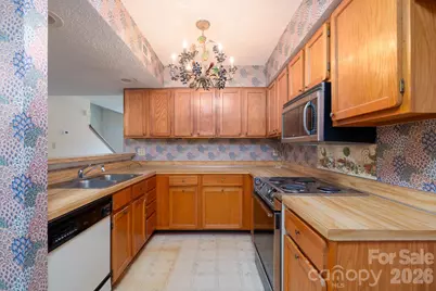 10969 Carmel Crossing Road, Charlotte, NC 28226 - Photo 12