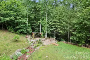 2000 Davis Mountain Rd, Hendersonville, NC 28739 - Photo 34