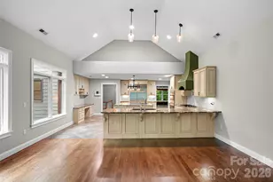 2000 Davis Mountain Rd, Hendersonville, NC 28739 - Photo 10