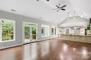 2000 Davis Mountain Rd, Hendersonville, NC 28739 - Photo 8