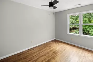 2000 Davis Mountain Rd, Hendersonville, NC 28739 - Photo 28