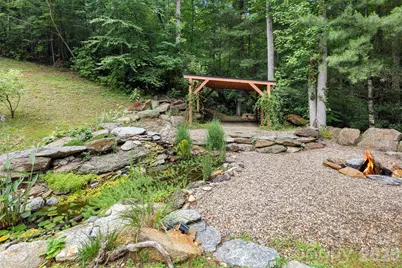 2000 Davis Mountain Road, Hendersonville, NC 28739 - Photo 4