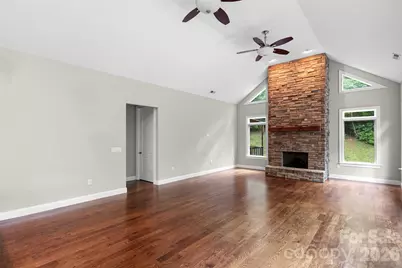 2000 Davis Mountain Road, Hendersonville, NC 28739 - Photo 6