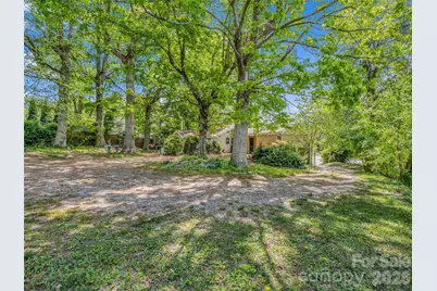 1916 Old Spartanburg Road, Hendersonville, NC 28792 - Photo 10