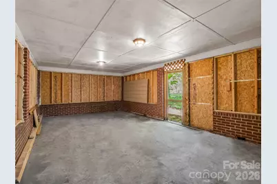 1916 Old Spartanburg Road, Hendersonville, NC 28792 - Photo 28