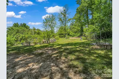 1916 Old Spartanburg Road, Hendersonville, NC 28792 - Photo 8