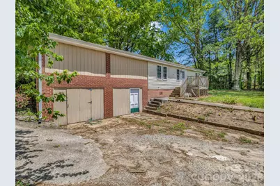 1916 Old Spartanburg Road, Hendersonville, NC 28792 - Photo 4