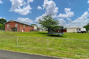 2101 Lamesa Ct, Lenoir, NC 28645 - Photo 4