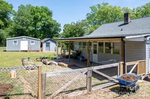 828 Jamestown Rd, Morganton, NC 28655 - Photo 32