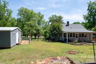 828 Jamestown Rd, Morganton, NC 28655 - Photo 26
