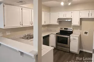 7223 Winery Ln, Charlotte, NC 28227 - Photo 8