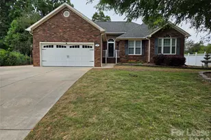 1319 Mistletoe Ridge Pl NW, Concord, NC 28027 - Photo 2