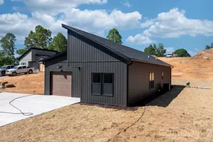 917 Overlook Dr SW, Lenoir, NC 28645 - Photo 4