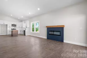 917 Overlook Dr SW, Lenoir, NC 28645 - Photo 6