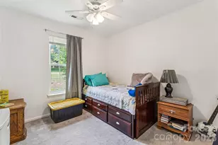 13221 Crooked Pine Ct, Charlotte, NC 28215 - Photo 10