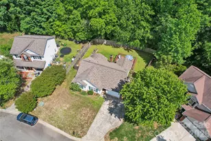 13221 Crooked Pine Ct, Charlotte, NC 28215 - Photo 18
