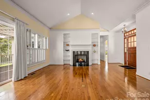 90 Dunroy Dr, Hendersonville, NC 28739 - Photo 8