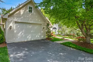 90 Dunroy Dr, Hendersonville, NC 28739 - Photo 4