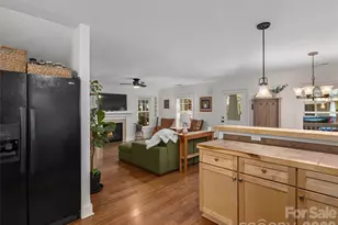 11 KNOTTY ALDER CT, Candler, NC 28715 - Photo 10