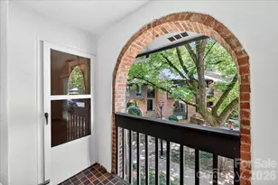 5803 Sharon Rd, Charlotte, NC 28210 - Photo 18