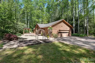 30 Kanuga Heights Ln, Hendersonville, NC 28739 - Photo 2