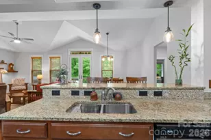316 Fennel Dun Cir, Biltmore Lake, NC 28715 - Photo 10
