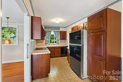 2928 Windsor Road, Winston Salem, NC 27104 - Photo 10