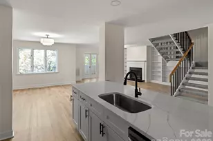 203 Crowfields Dr, Asheville, NC 28803 - Photo 8