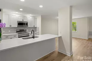 203 Crowfields Dr, Asheville, NC 28803 - Photo 6