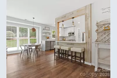 9804 Park Springs Court, Charlotte, NC 28210 - Photo 12