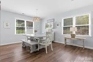 9804 Park Springs Ct, Charlotte, NC 28210 - Photo 4