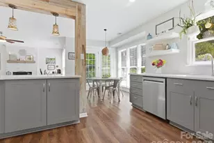 9804 Park Springs Ct, Charlotte, NC 28210 - Photo 20