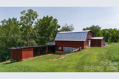 502 and  504 Old US 19 23 Highway, Candler, NC 28715 - Photo 20
