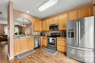 1033 Woodglen Ln, Matthews, NC 28104 - Photo 10