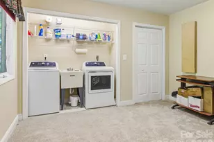 119 Carriage Walk Ln, Hendersonville, NC 28791 - Photo 32