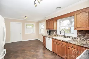 121 Marshdale Ave SW, Concord, NC 28025 - Photo 10